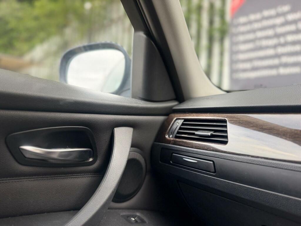 BMW 3 Series Estate Silver #20