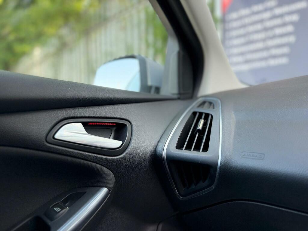 Ford Focus 1.6 Zetec S Tdci 113 Bhp Silver #23