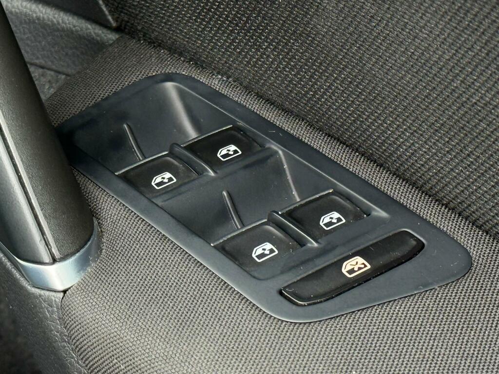 Volkswagen e-Golf 2018 1.4 Tsi 8.7Kwh Gte Hatchback Plug- Blue #29