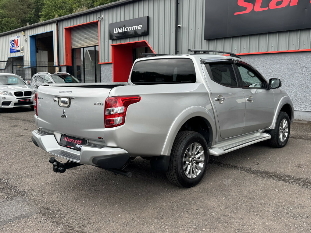 Mitsubishi L200 Barbarian Auto WV68WXH #6