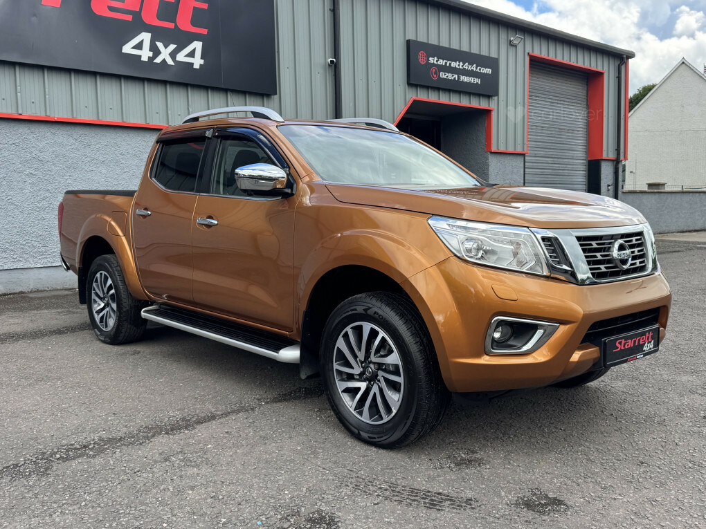 Nissan Navara Tekna Yellow #3