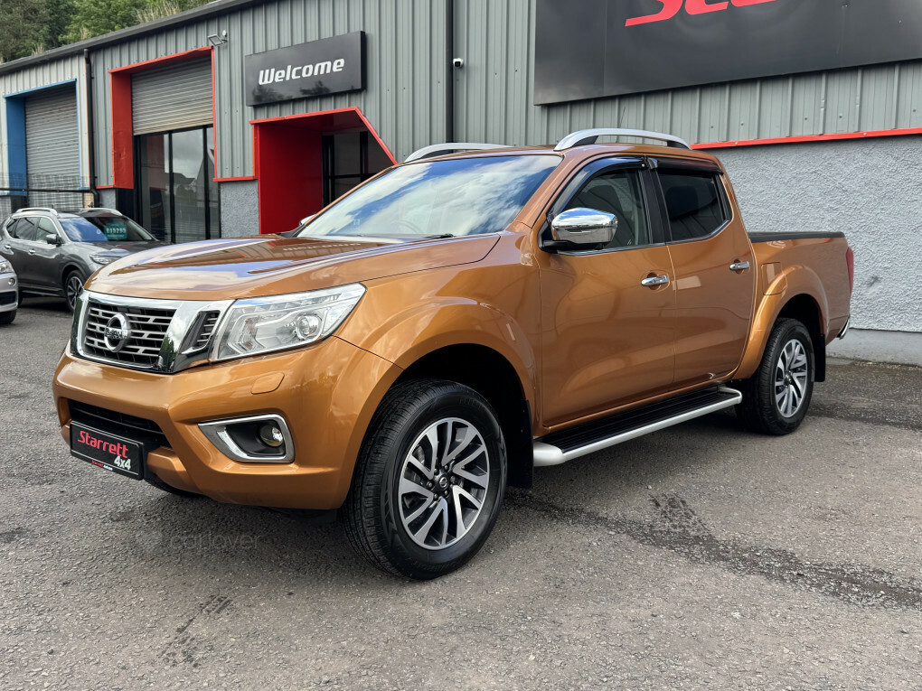Nissan Navara Tekna Yellow #2