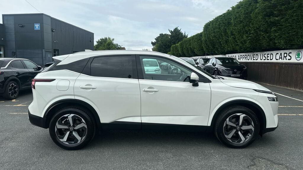 Nissan Qashqai 1.3 Dig-t Mhev N-connecta Xtron Euro 6 Ss OV23WXY White #5