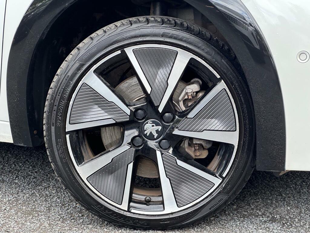 Peugeot e-208 50Kwh Gt Premium FD71UEG White #6
