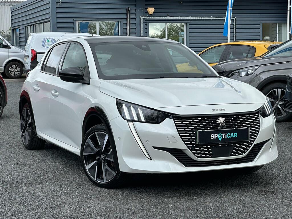 Peugeot e-208 50Kwh Gt Premium White