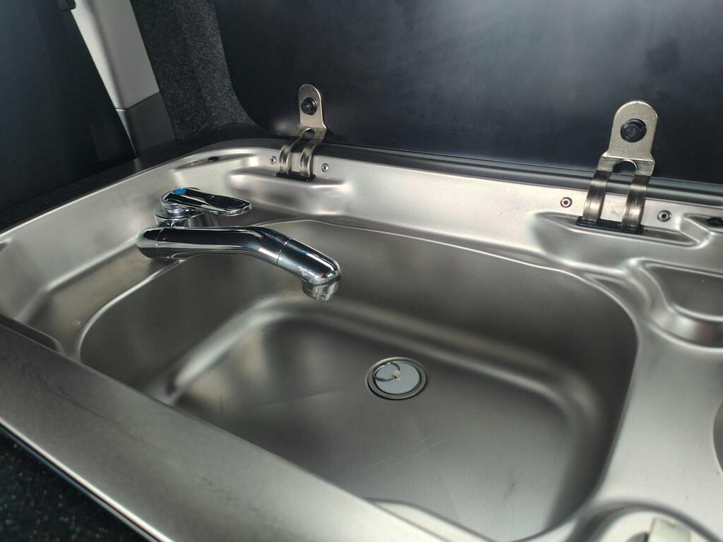 Volkswagen Campervan 2L Highline White #64