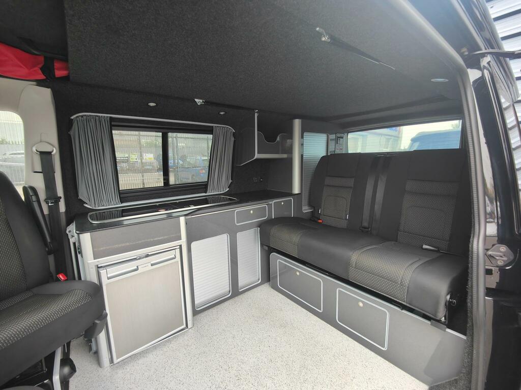 Volkswagen Campervan 2L Highline White #9