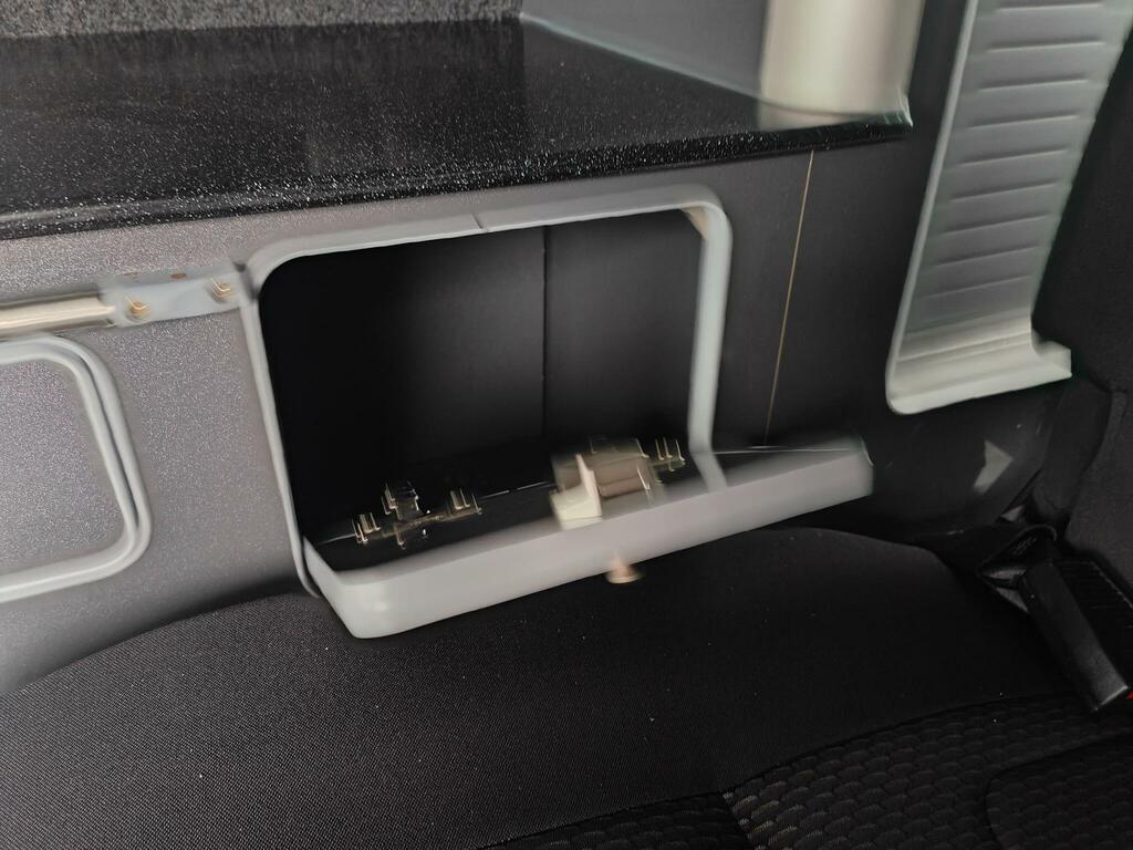 Volkswagen Campervan 2L Highline White #59