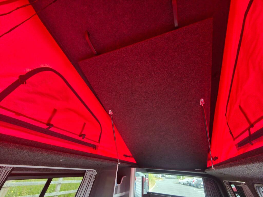 Volkswagen Campervan 2L Highline White #13