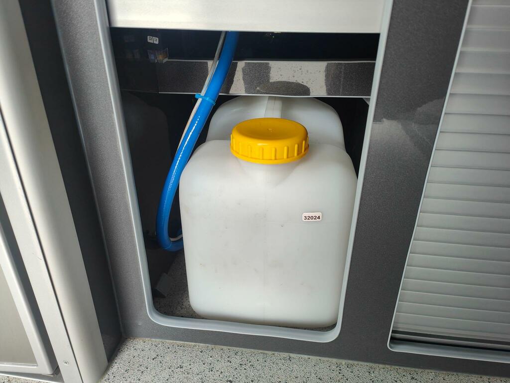 Volkswagen Campervan 2L Highline White #58