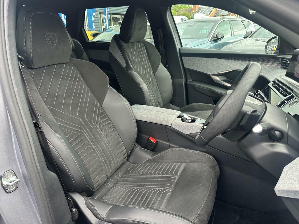Peugeot 5008 73Kwh Gt EK74RYO Grey #4