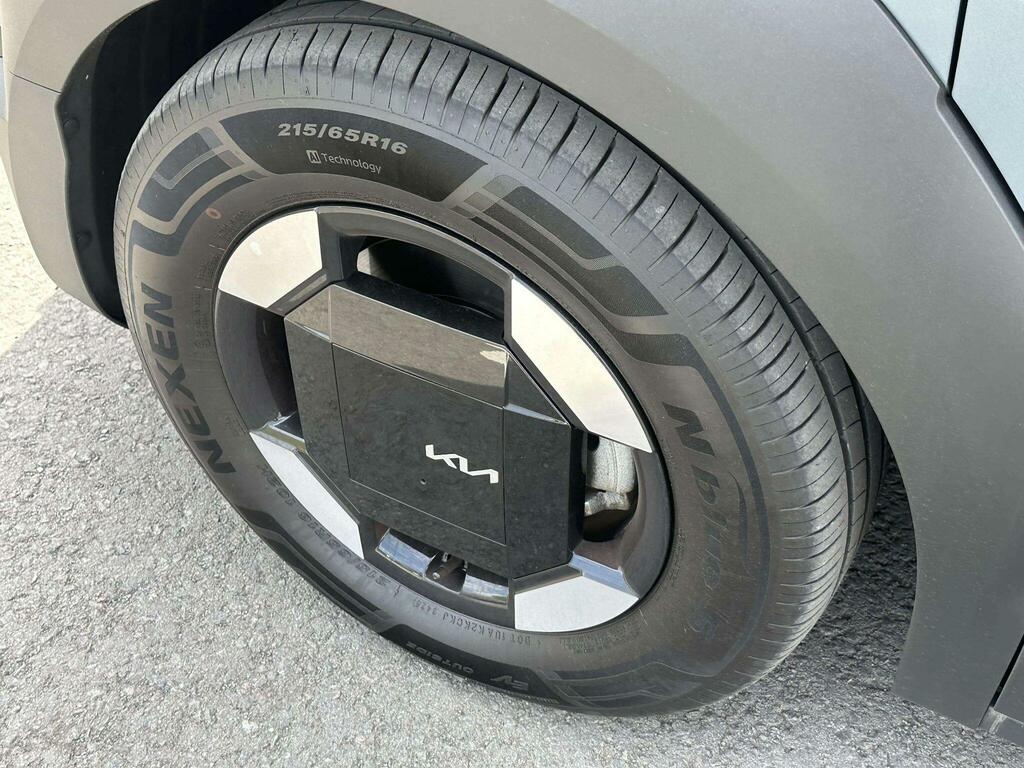 Kia PV5 Long Range 71.2Kwh Plus Passenger Mpv Grey #33