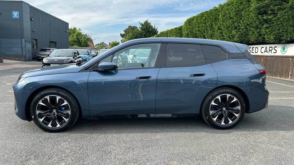BMW iX 45 100.6Kwh M Sport Xdrive 11Kw Charger KN75MVV Blue #5
