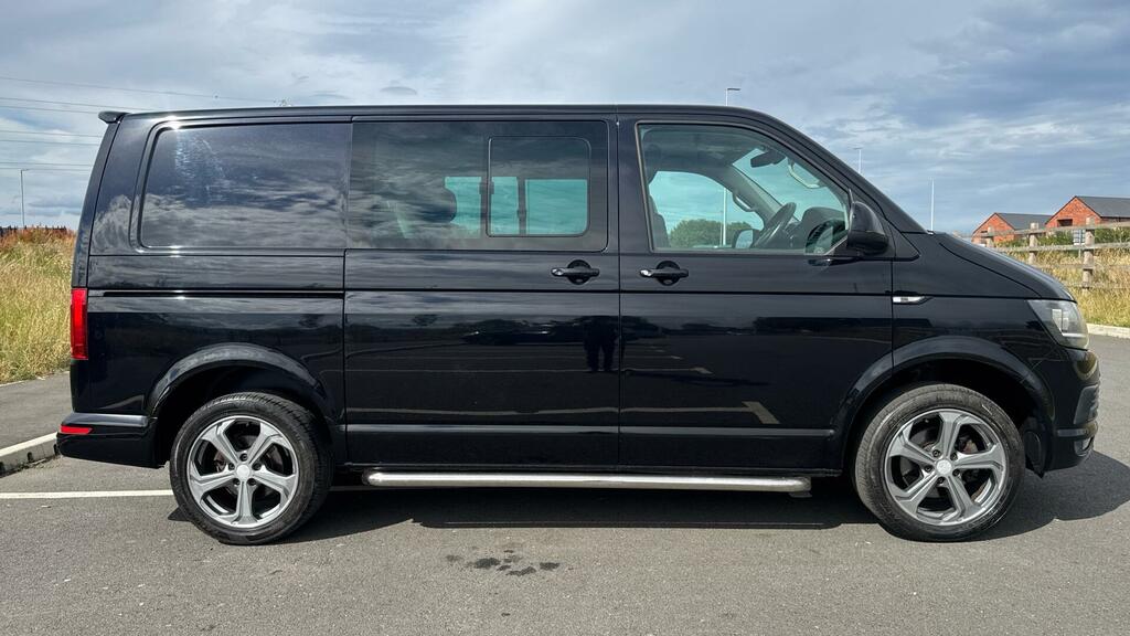 Volkswagen Transporter 2.0 Tdi T32 Bluemotion Tech Highline Kombi Fwd Swb Black #5