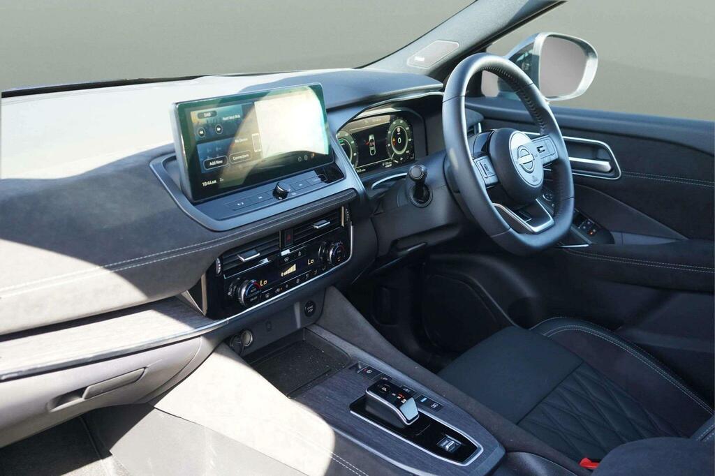 Nissan Qashqai Hatchback Grey #8