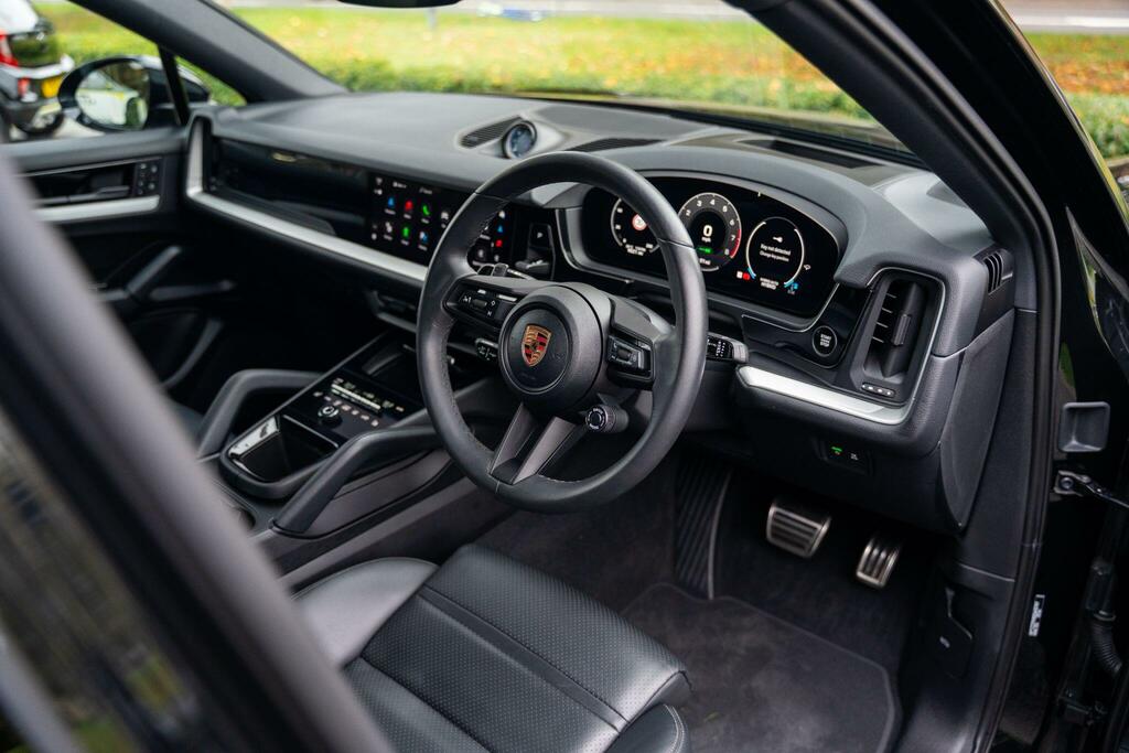 Porsche Cayenne 3.0 V6 E-hybrid 25.9Kwh S Coupe Plug-in Black #4