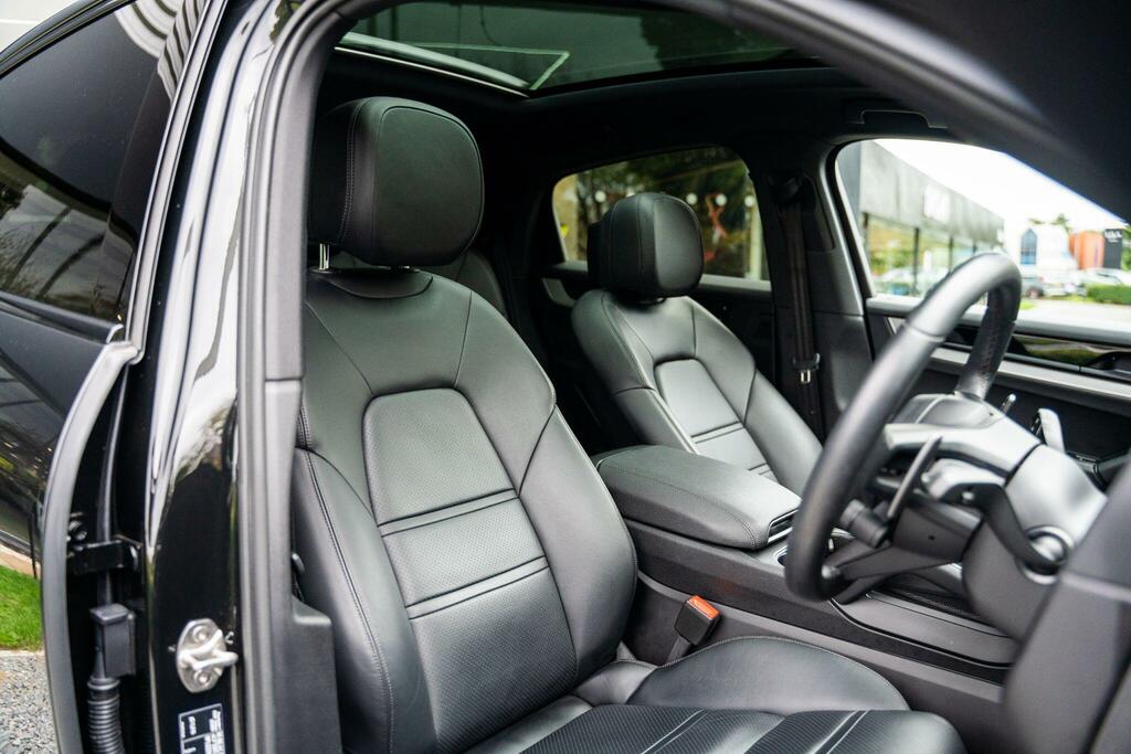 Porsche Cayenne 3.0 V6 E-hybrid 25.9Kwh S Coupe Plug-in Black #3