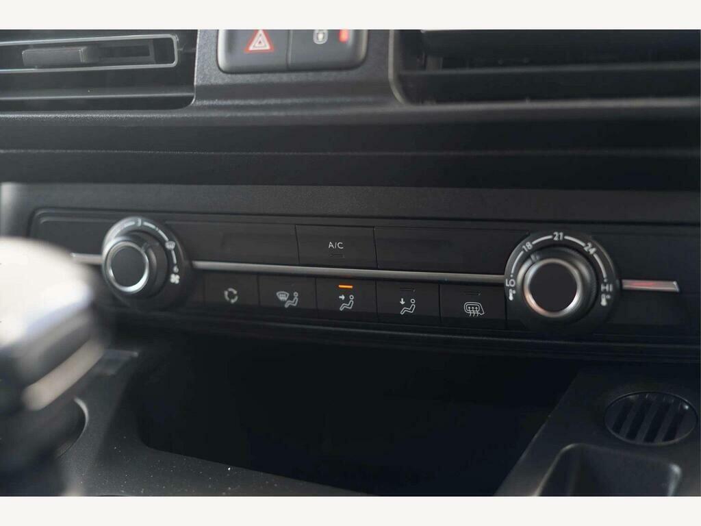Peugeot Partner 1.5 Bluehdi 100 Professional Van White #28