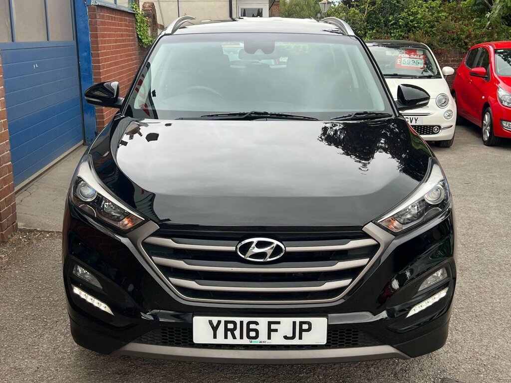 Hyundai Tucson 1.7 Crdi Blue Drive Se Nav Euro 6 Ss YR16FJP Black #2
