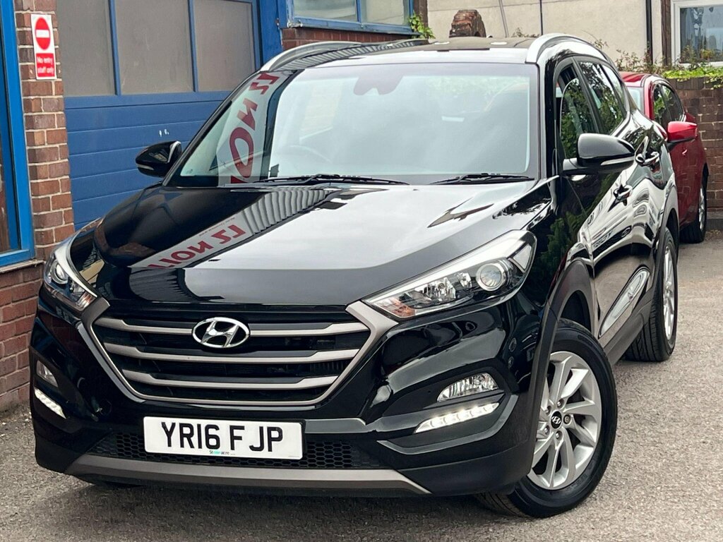 Hyundai Tucson 1.7 Crdi Blue Drive Se Nav Euro 6 Ss YR16FJP Black #3