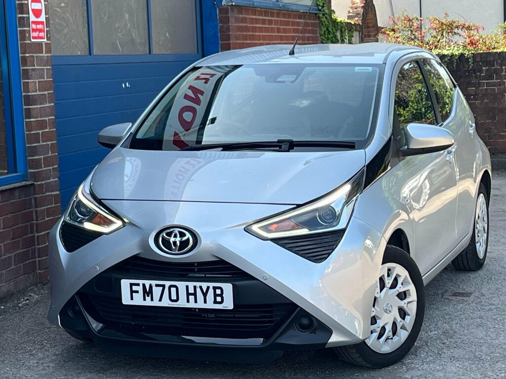 Toyota Aygo 1.0 Vvt-i X-play Euro 6 Safety Sense Silver #3