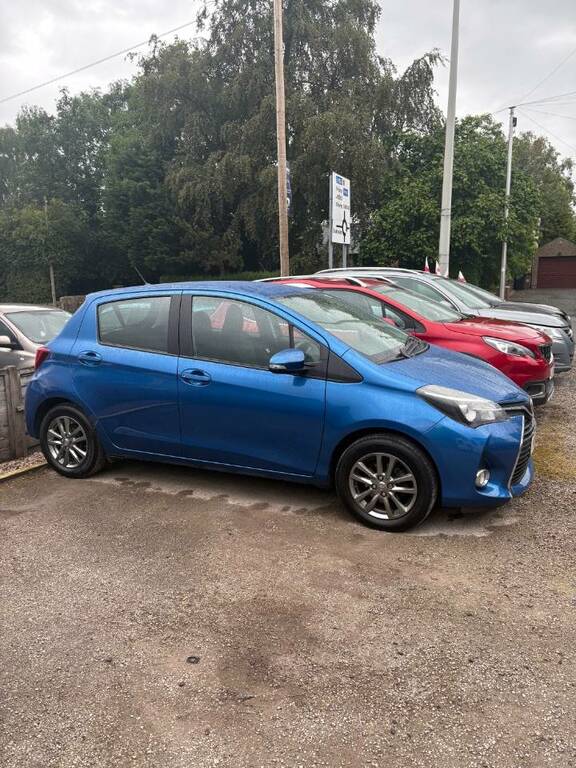 Toyota Yaris 1.33 Vvt-i Icon Cvt - 2015 15 Blue #4