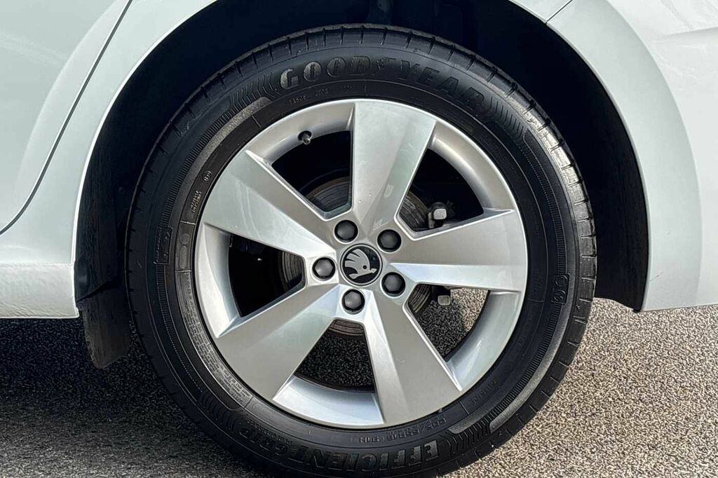 Skoda Scala 1.0 Tsi 116 Se Edition Dsg GL25OSP White #5