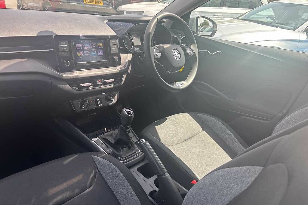Skoda Fabia 1.0 Tsi Se Comfort KR73VOP Silver #2