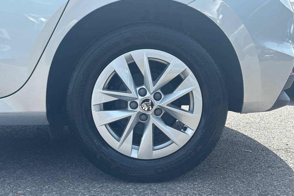 Skoda Fabia 1.0 Tsi Se Comfort KR73VOP Silver #5