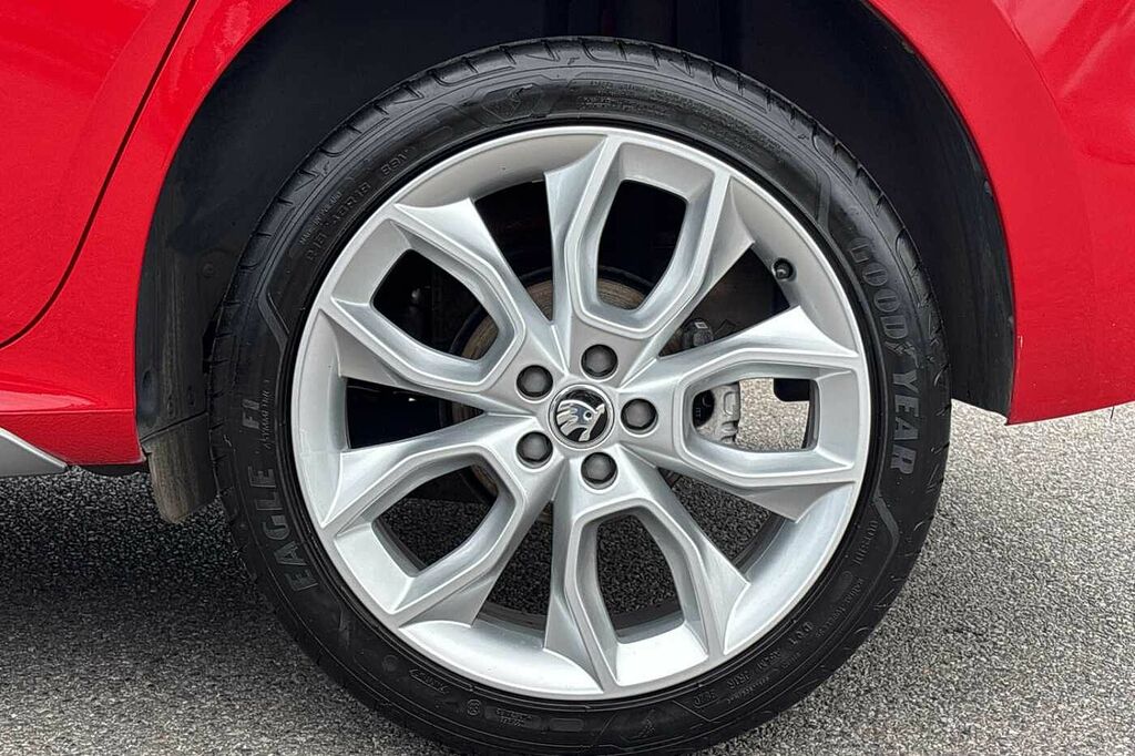 Skoda Kamiq 1.5 Tsi 150Ps Se L Dsg Suv YD21UMX Red #5