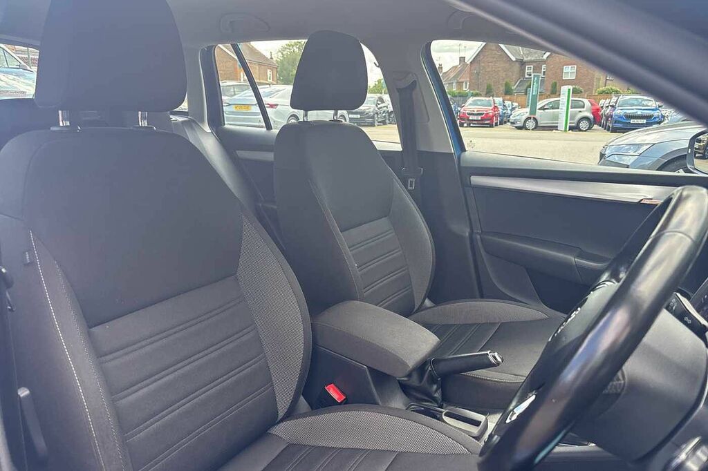 Skoda Octavia Estate Beige #25