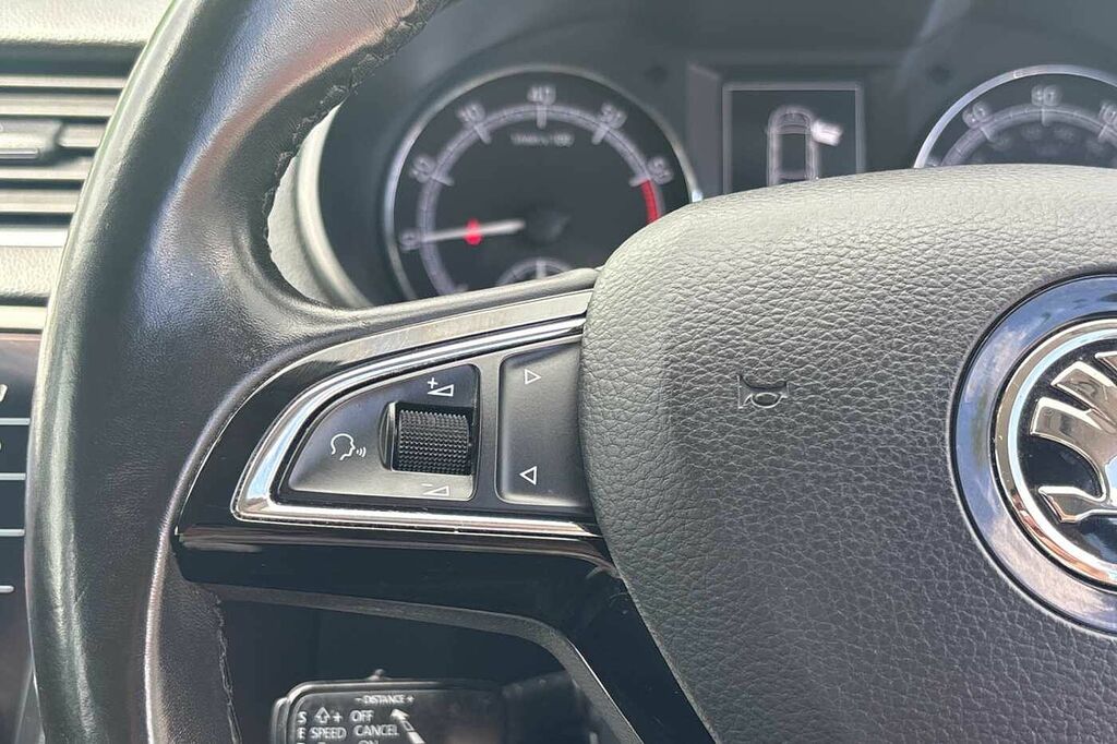 Skoda Octavia Estate Beige #17