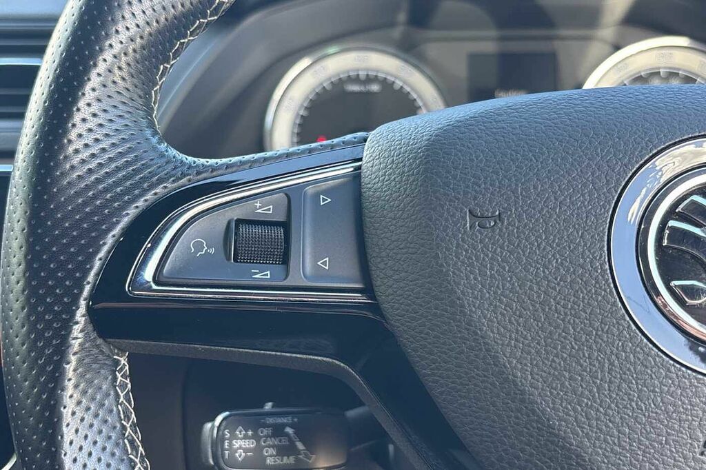 Skoda Superb Se Technology Silver #17