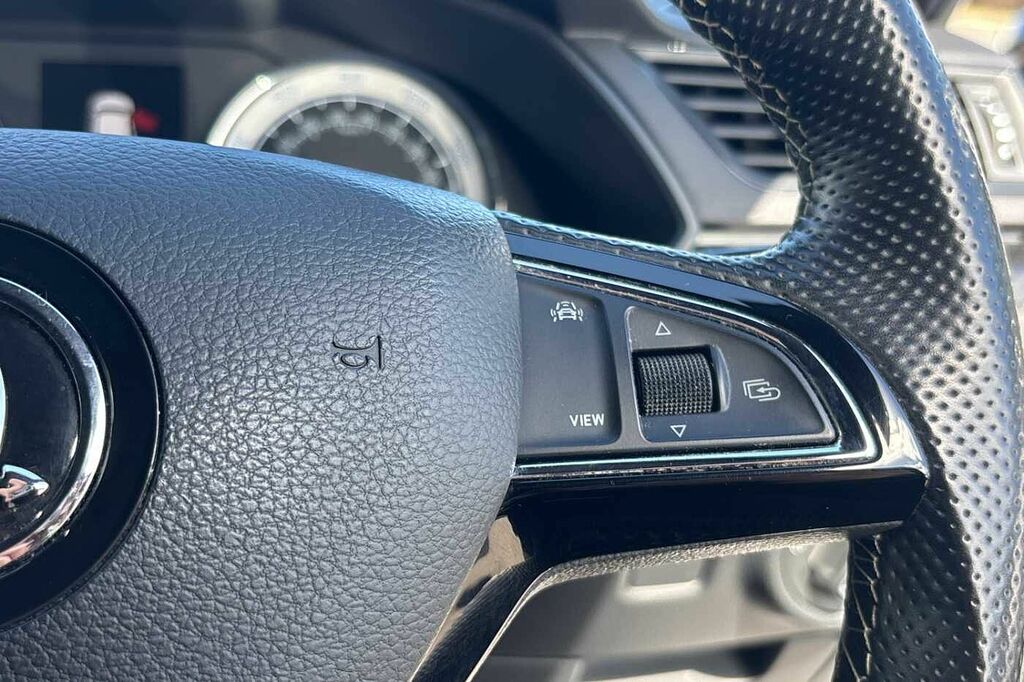 Skoda Superb Se Technology Silver #18