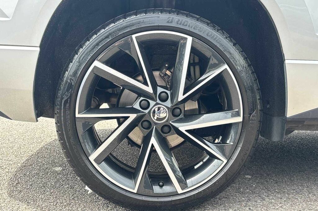 Skoda Karoq 1.5 Tsi Sportline Dsg Silver #5