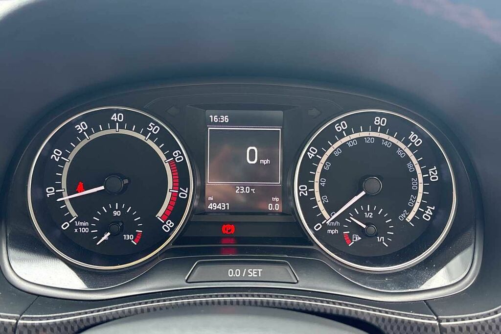 Skoda Fabia Hatchback Grey #16