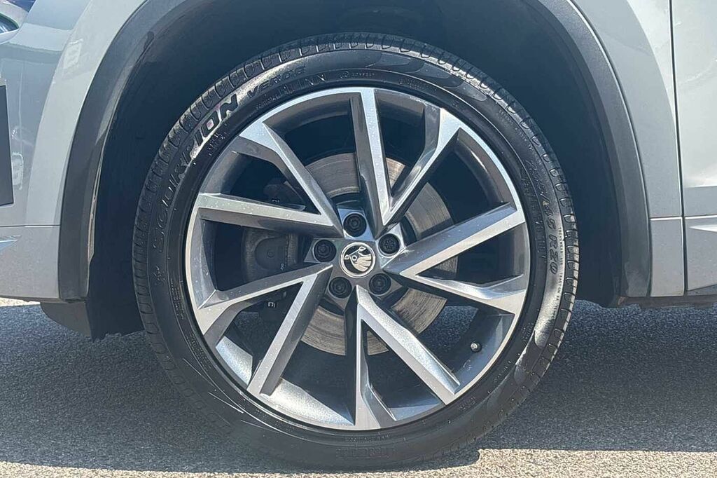 Skoda Kodiaq 2.0 Tdi 200 Sport Line 4X4 Dsg 7 Seat Grey #5