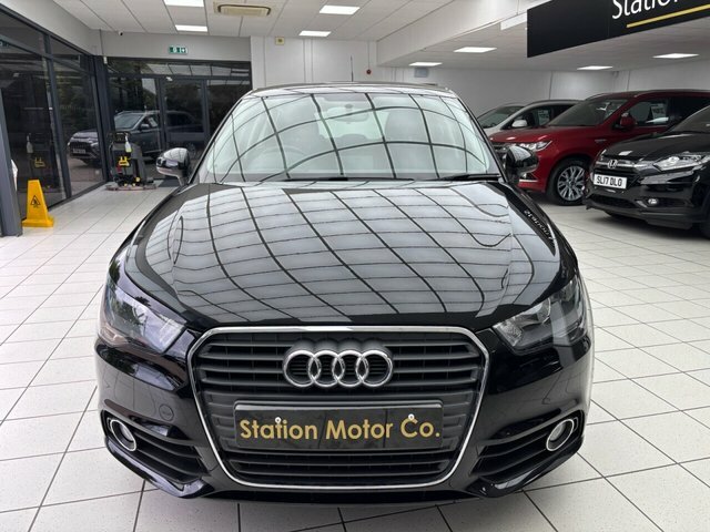 Audi A1 Tfsi Sport Sportback Black #4