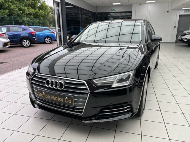 Audi A4 2.0 Tdi Ultra Se Silver #5