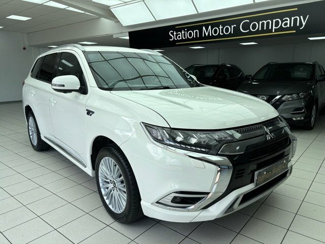 Mitsubishi Outlander Twinmotor 13.8Kwh 4H Suv White #2