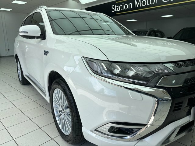 Mitsubishi Outlander 2.4 Phev 4H 207 Bhp White #14