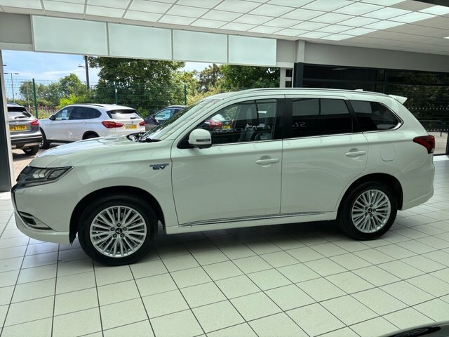 Mitsubishi Outlander 2.4 Phev 4H 207 Bhp White #7