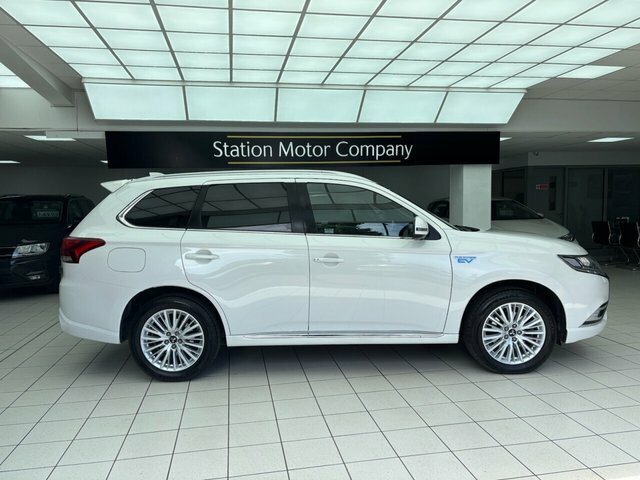 Mitsubishi Outlander 2.4 Phev 4H 207 Bhp White #13