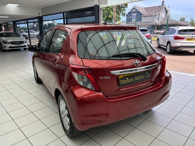 Toyota Yaris Hatchback Grey #9