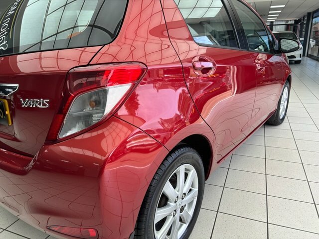 Toyota Yaris Hatchback Grey #20