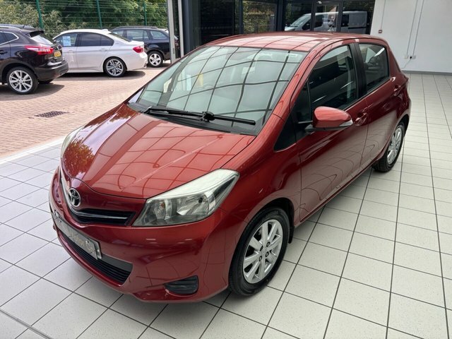 Toyota Yaris Hatchback Grey #19