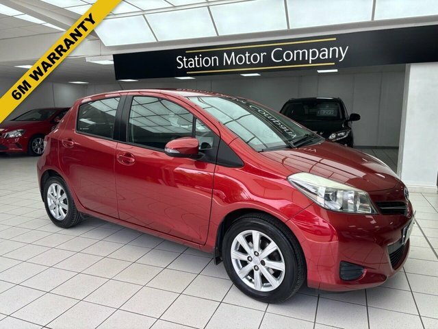Toyota Yaris Hatchback Grey #1