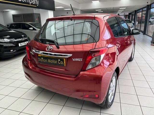 Toyota Yaris Hatchback Grey #24