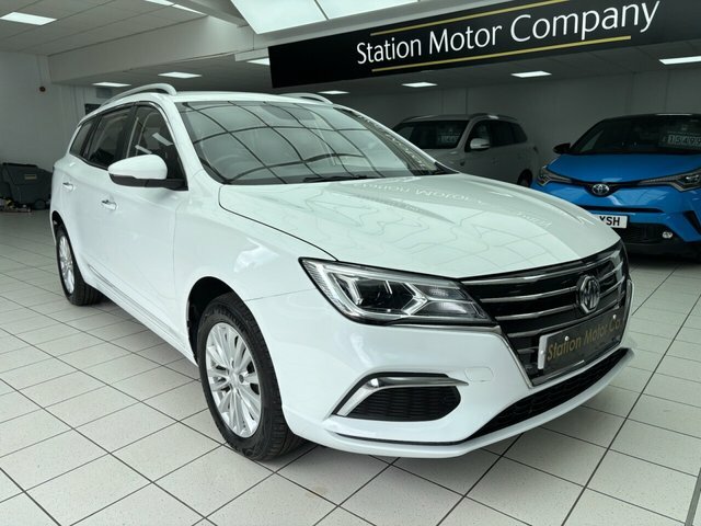 MG MG5 Exclusive Estate White #2