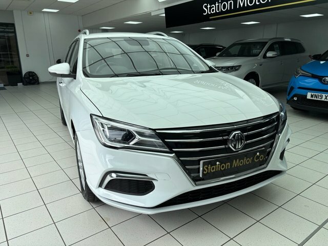 MG MG5 Exclusive Estate White #3